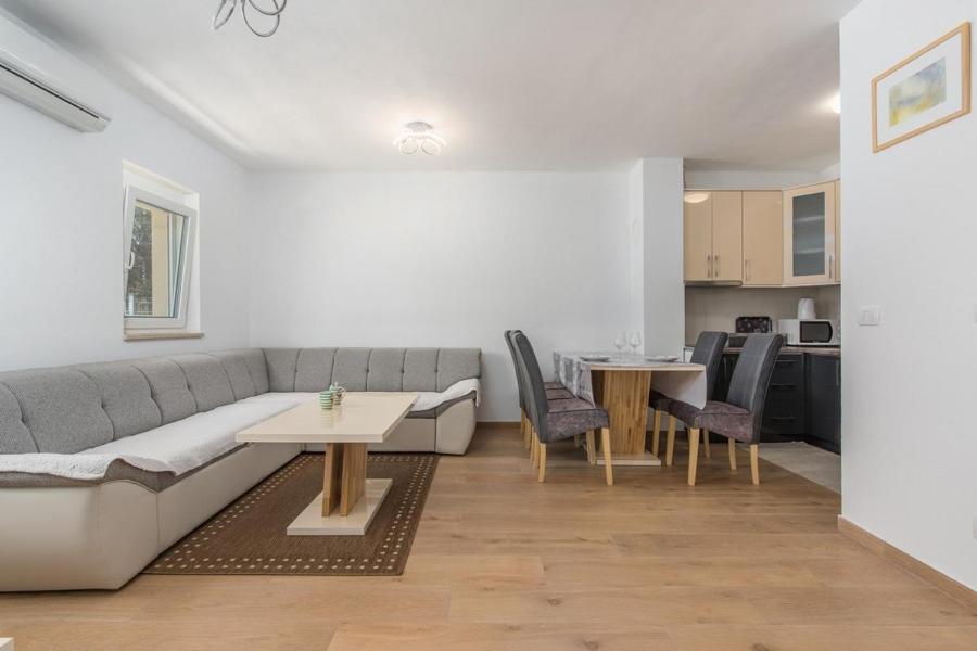 Irma Apartment ダイラ エクステリア 写真